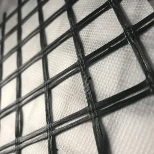 Geomalla de fibra de vidrio compuesta con geotextil